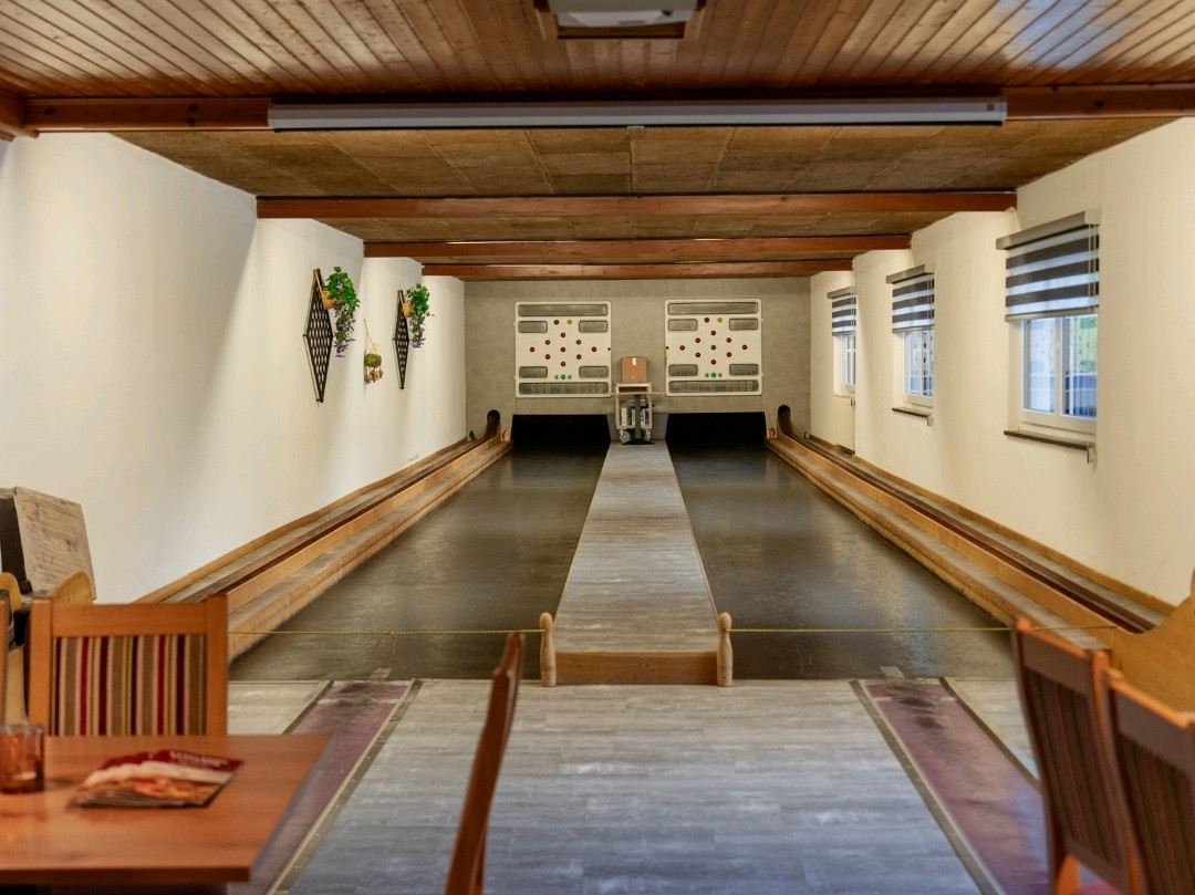 Bowling lanes inside Pizzeria Kegelbahn